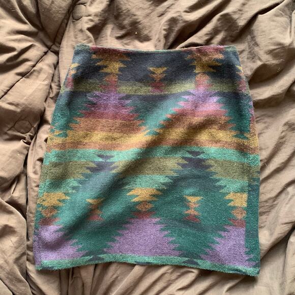 Streetwear Made in USA Green Aztec Pattern Knit Acrylic Wrap Mini Skirt Sz 7 - Picture 3 of 12